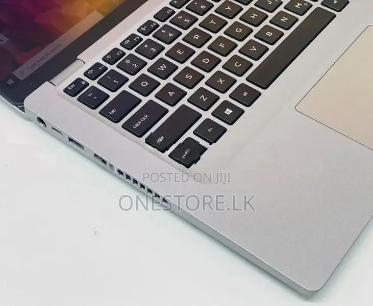 core i7 10th Gen Latitude 5410 Graphics UHD