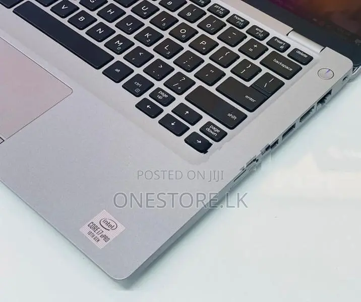 core i7 10th Gen Latitude 5410 Graphics UHD