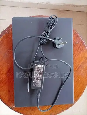 Dell Inspiron 15 3000 Laptop එකක් ඉක්මනින් විකිණීමට.