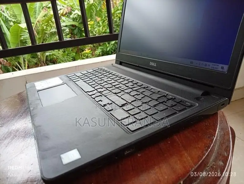 Dell Inspiron 15 3000 Laptop එකක් ඉක්මනින් විකිණීමට.