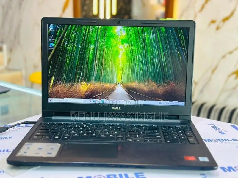 Dell Intel Core I5 8TH GEN 4GB RAM 128GB SSD / 1TB HDD Radeon Graphic