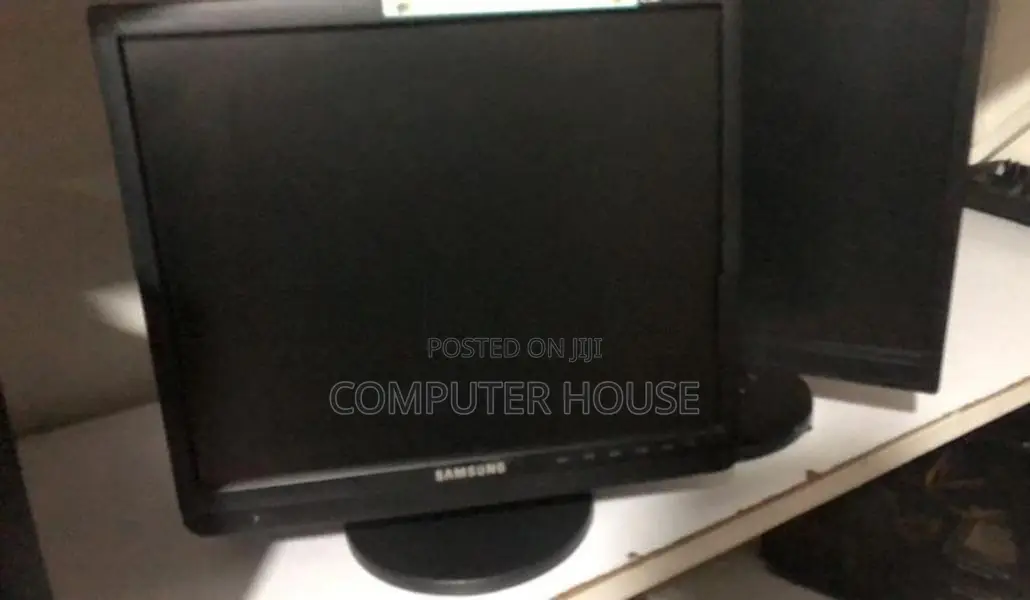 Samsung 17” Monitor