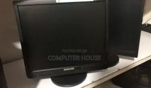 Samsung 17” Monitor