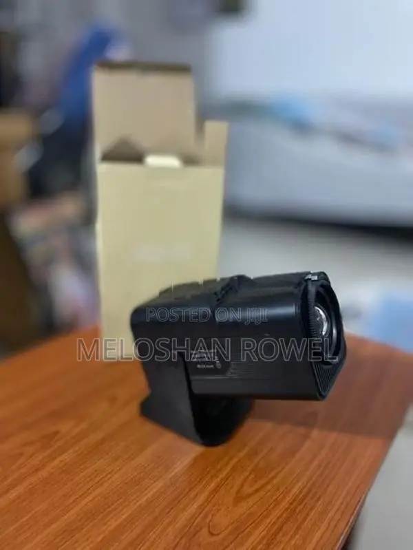 HY320 Projector
