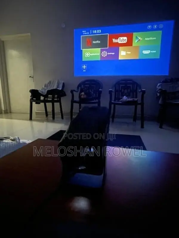 HY320 Projector