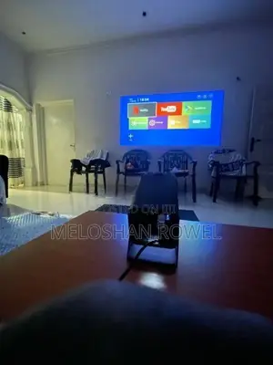 HY320 Projector