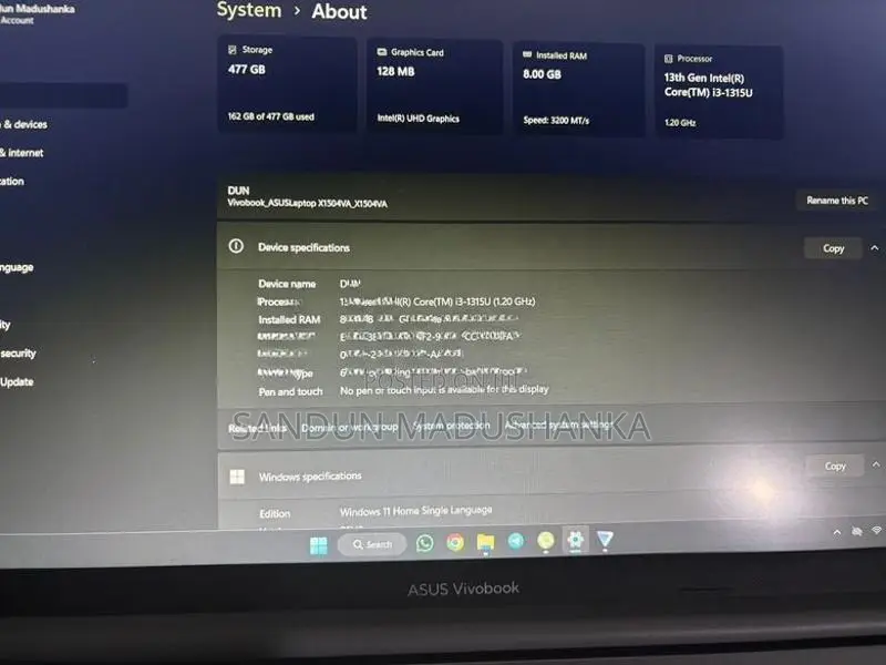 Asus Vivobook 15 X1504VA i3 13th Gen / 8GB RAM 512GB SSD
