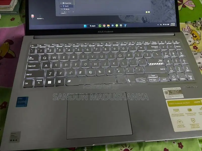 Asus Vivobook 15 X1504VA i3 13th Gen / 8GB RAM 512GB SSD