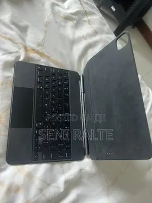 Apple IPad Keyboard