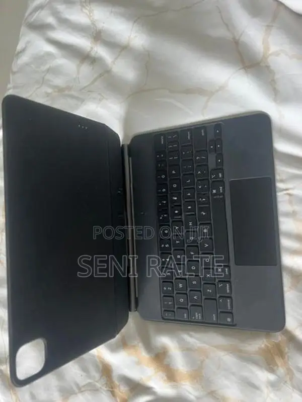 Apple IPad Keyboard