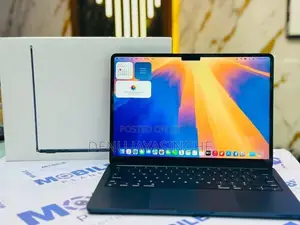 Apple Macbook Air 2022 M2 Chip 8GB RAM 512GB NVME 13 Inch Display