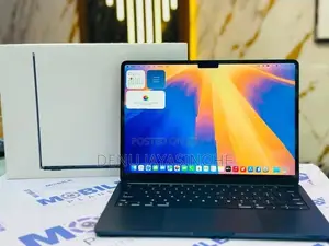 Apple Macbook Air 2022 M2 Chip 8GB RAM 512GB NVME 13 Inch Display
