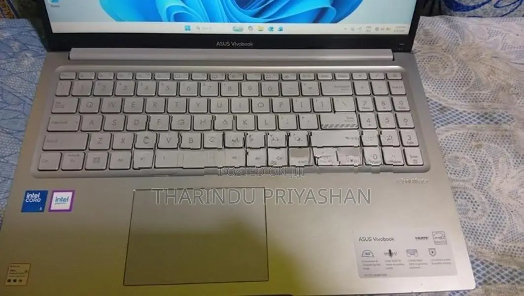 Vivobook X1504 VA