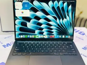 Apple Macbook Air 2022 M2 Chip 8GB RAM 512GB NVME 13 Inch