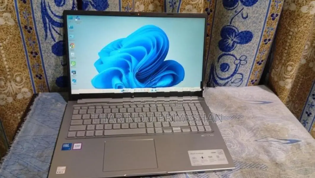 Vivobook X1504 VA