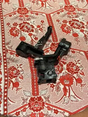 DJI RS4 Stabilizer Camera Gimbal
