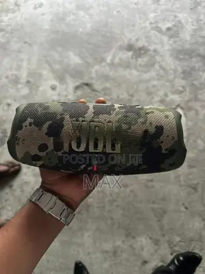 JBL Charge 5