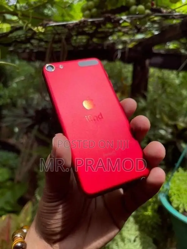 apple ipod 6th gen ( Red ) 32Gb