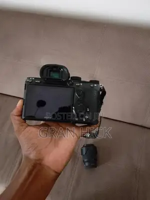 Sony A7 III Full Frame Mirrorless Camera + FE 28-70mm OSS Lens