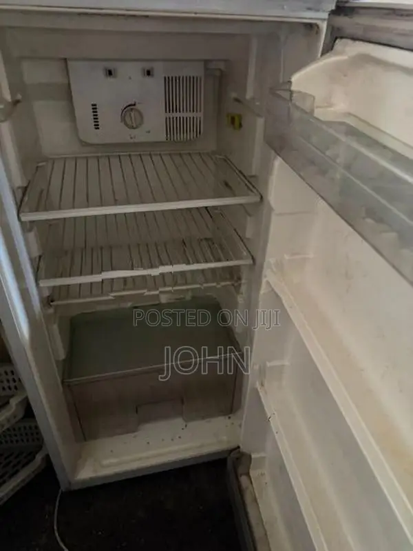 GOLDSTAR FRIDGE