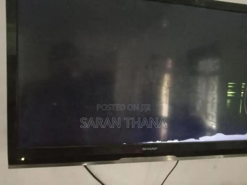 Sharp 32" LCD Tv