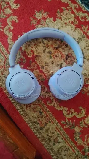 JBL Tune 770NC