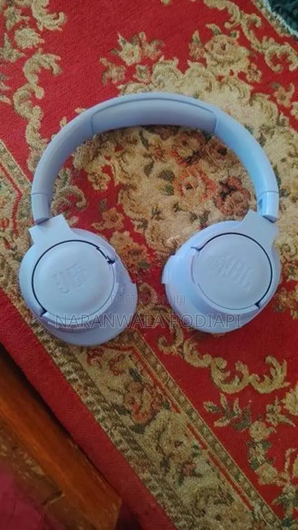 JBL Tune 770NC