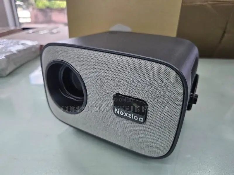 NEXZIOA SMART TV PROJECTOR 4K