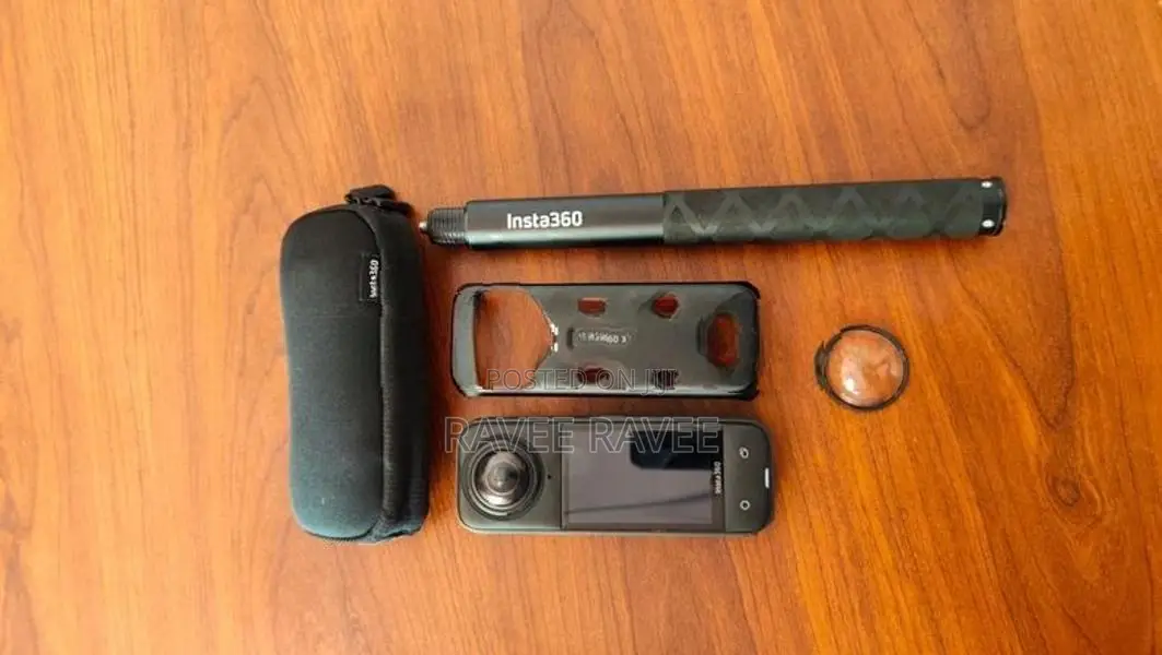 INSTA 360 X4