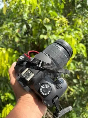 CANON EOS 3000D