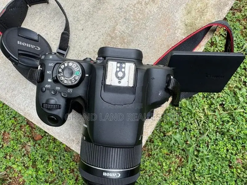 Canon EOS 800D DSLR 18-55mm Kit Lens