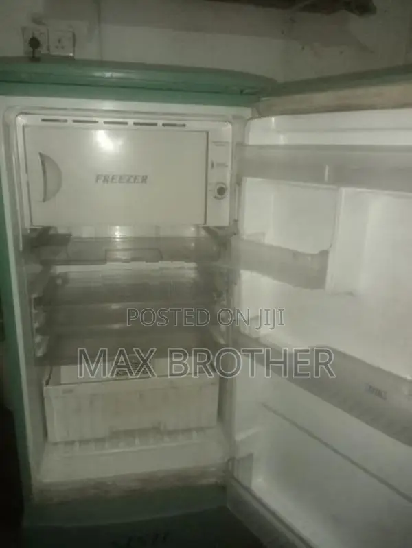 Sisil Refrigerator