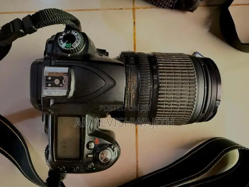Nikon D90 Camera with 18-105