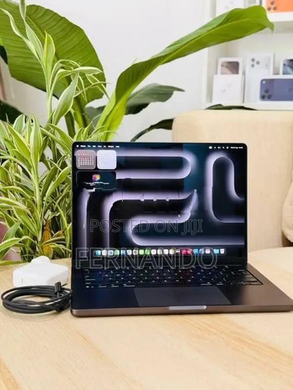 Apple MacBook Pro M5 14"Inch 16GB/512GB 2026