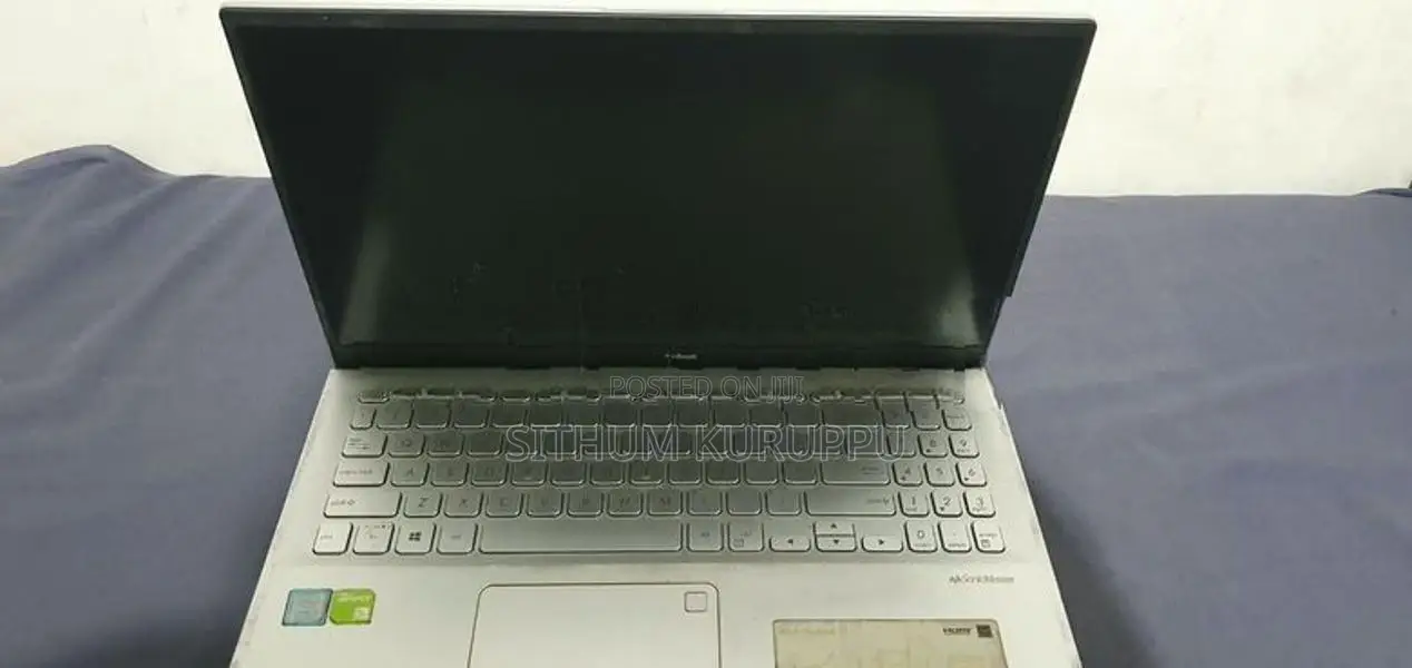 Asus Vivobook X512F - i5 8th Gen