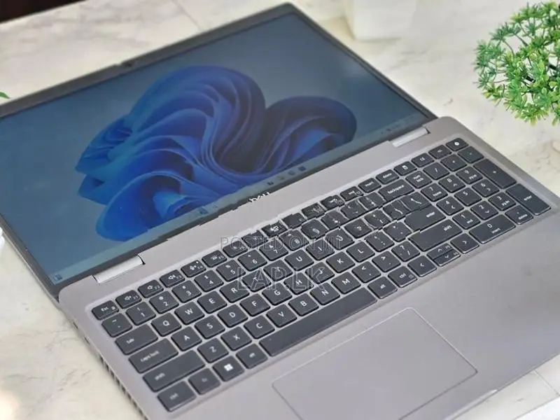 12th Gen Dell Latitude 5530 Core i5 1245U 15.6-inch Laptop