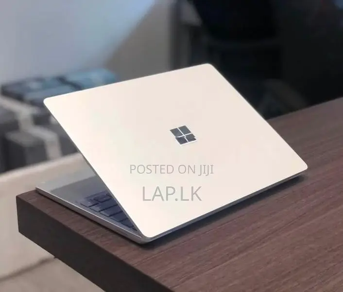 Microsoft Surface Go Core i5 Touch Display Laptop 16GB / 256GB