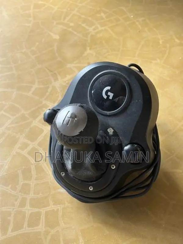 Logitech G29 Racing Wheel + Shifter
