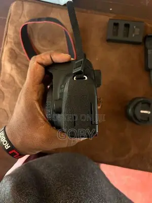 Canon 850D