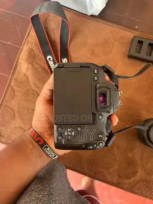 Canon 850D