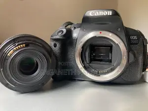Canon EOS 700D