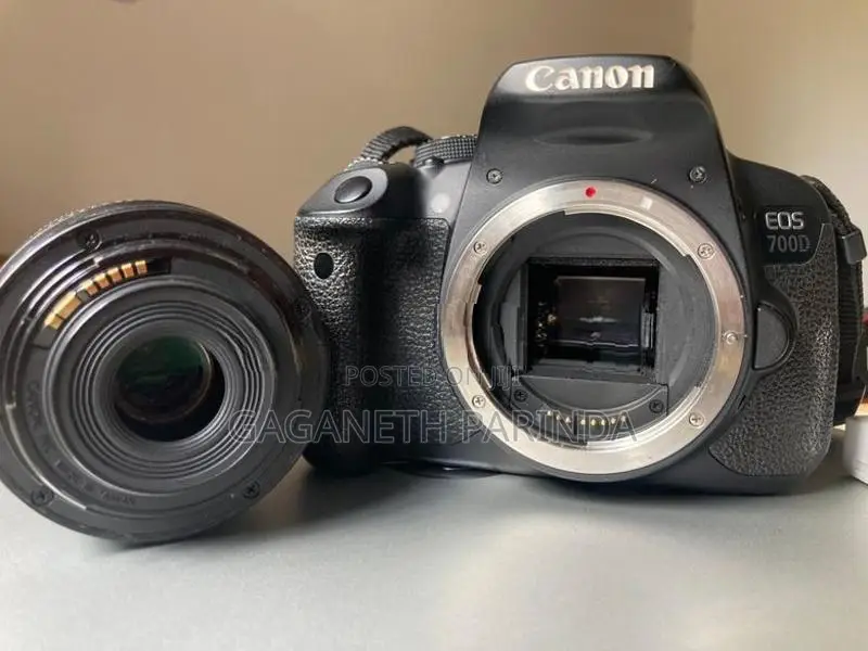 Canon EOS 700D