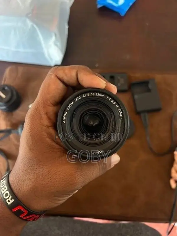 Canon 850D