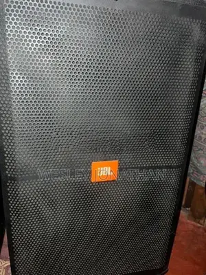 Jbl srx 715 top