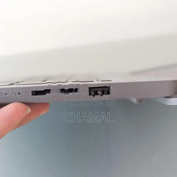 Lenovo ideapad Slim 3 Ryzen 7 -5825U 16GB RAM 512GB AMD Radeon Laptops
