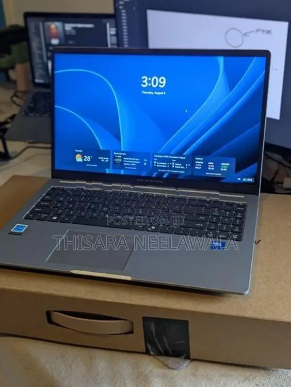 Asus ExpertBook P1503CVA – Core 5