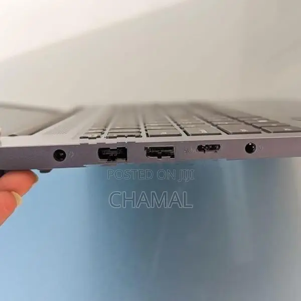 Lenovo ideapad Slim 3 Ryzen 7 -5825U 16GB RAM 512GB AMD Radeon Laptops