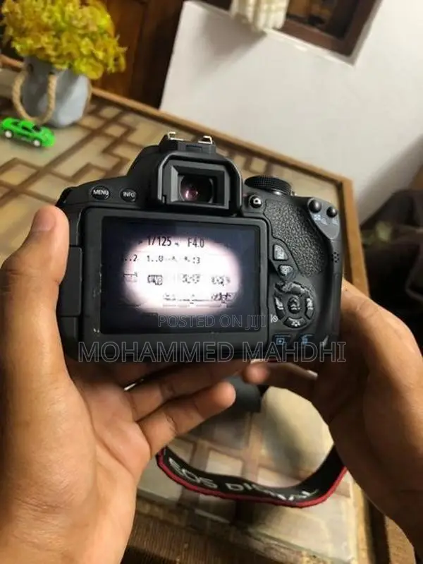 Canon 700D