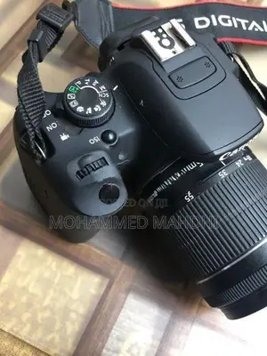 Canon 700D