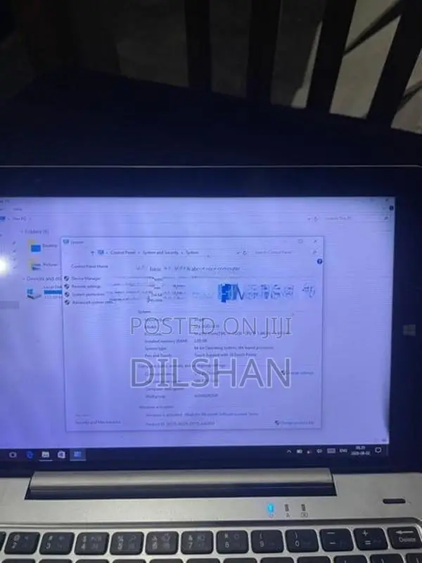 Singer Duo Mini Laptop